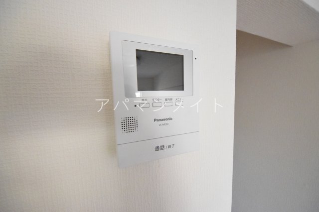 セキュリティ　テレビモニター付きインターホンになります