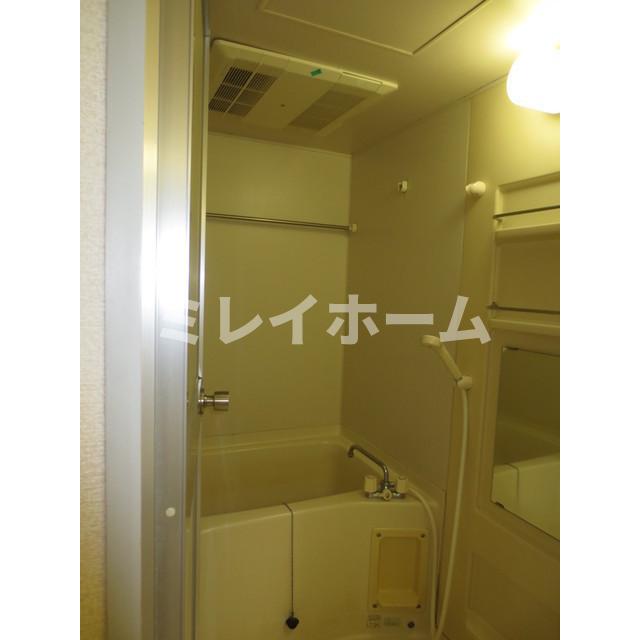 バス・シャワールーム　同建物内、別のお部屋の参考写真になります。
