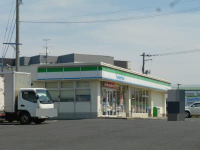 コンビニ　ファミリーマート新潟紫竹二丁目店（コンビニ）まで1042m