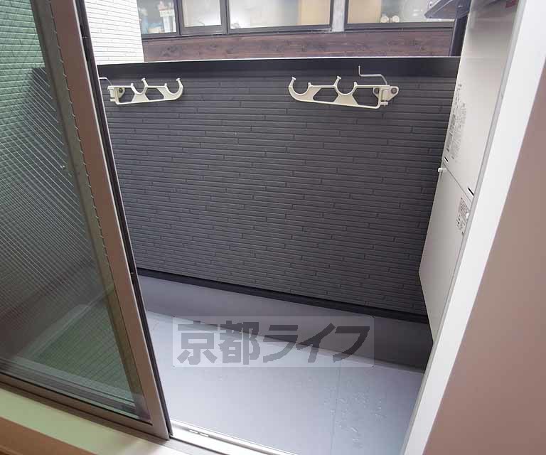 バルコニー　広めのバルコニです