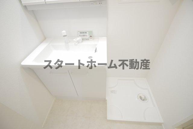 洗面設備　スペースが確保できる洗面所です