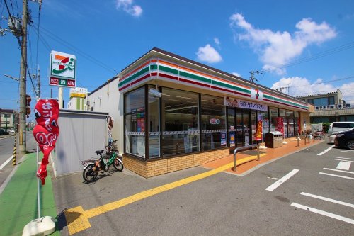 コンビニ　セブンイレブン 東大阪衣摺4丁目店（コンビニ）まで182m