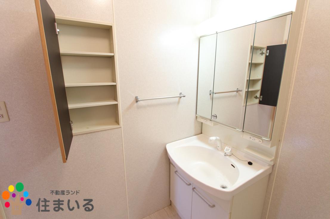 洗面設備　※同型タイプとなります