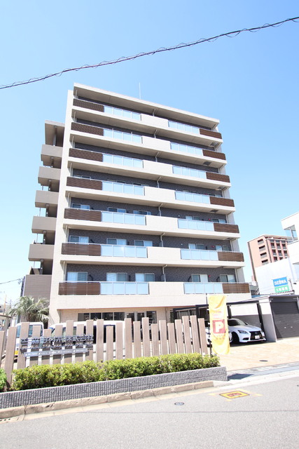建物外観　外観（鉄筋コンクリート造８階建て）