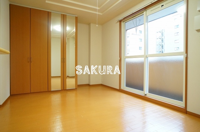 居室・リビング　開放感のあるゆったりとしたお部屋です♪