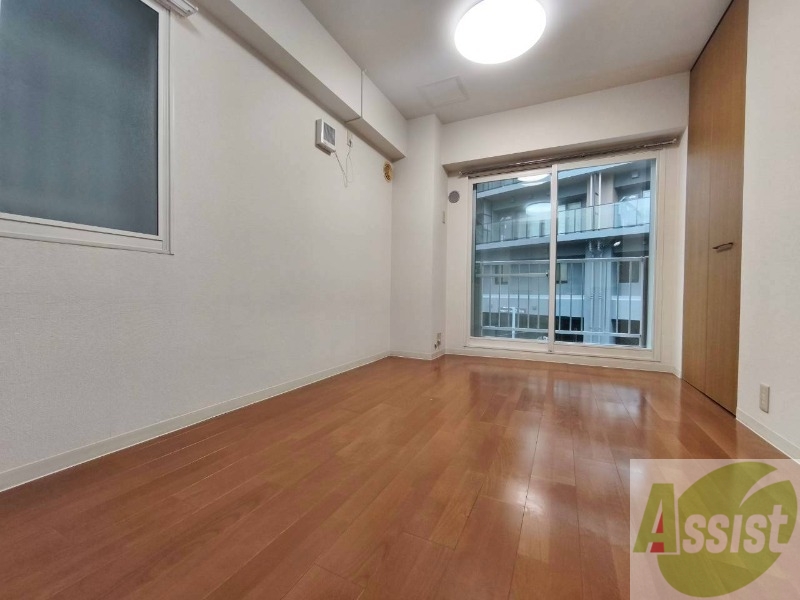 その他部屋・スペース　こちらのお部屋は光が差し込む、温かみのあるお部屋です。