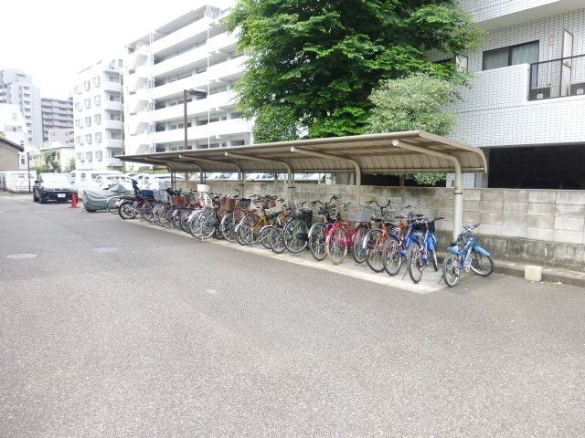 エントランス　★屋根付き駐輪場★