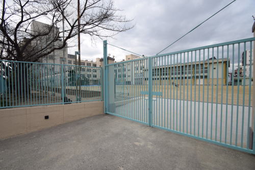 小学校　大阪市立九条南小学校（小学校）まで602m