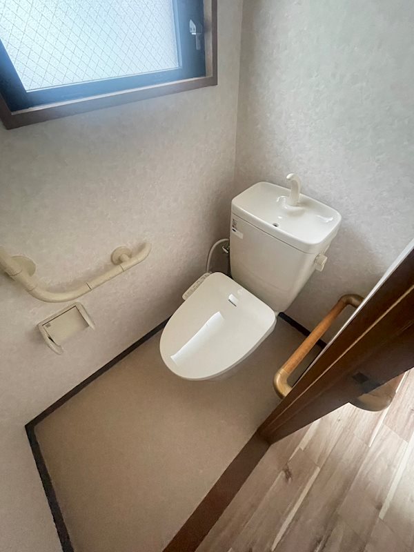 トイレ　清潔感のあるトイレです