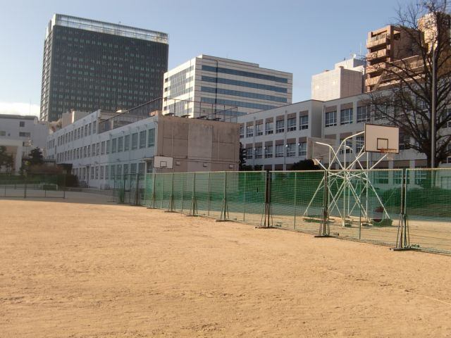 中学校　名古屋市立冨士中学校（中学校）まで974m