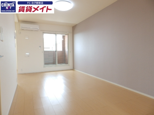 居室・リビング　同タイプの部屋写真です