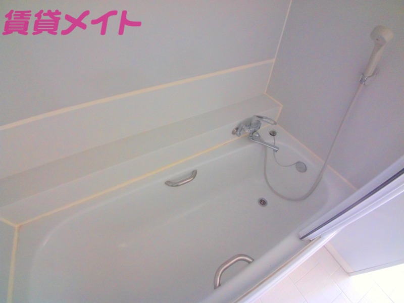 バス・シャワールーム　同型参考写真