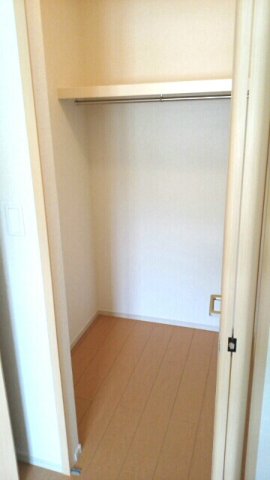 サンブリーゼ東山Dの内装写真