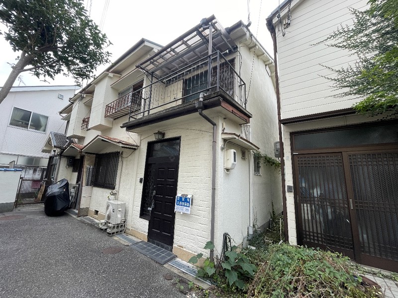 離宮前町テラスハウスの外観写真