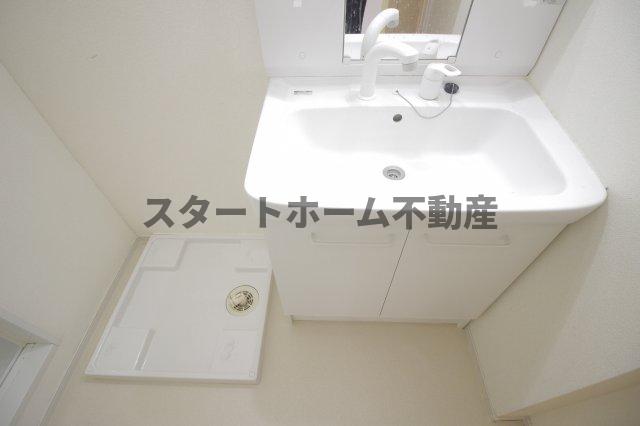洗面設備　コンパクトで使いやすい洗面所