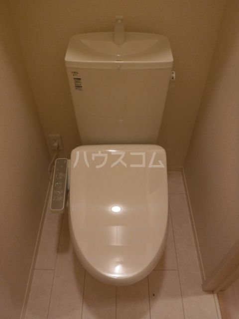 京成千原線 千葉寺駅 徒歩4分 3階建 築9年のトイレ写真