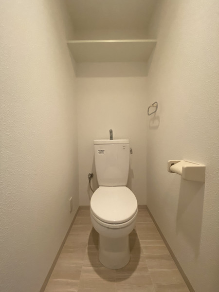 阪急宝塚線 三国駅 徒歩8分 6階建 築16年のトイレ写真