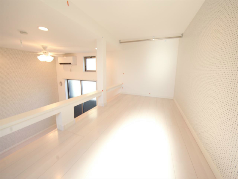 その他部屋・スペース　上階ロフト5.2帖（収納としてもお部屋としても使えます）