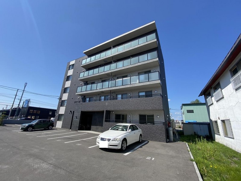 クレストパレスの外観写真