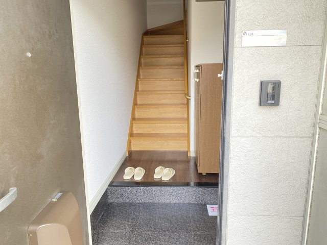 スカイコーポKTの玄関写真