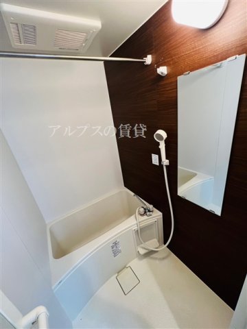 京急本線 南太田駅 徒歩7分 3階建 築9年の風呂写真