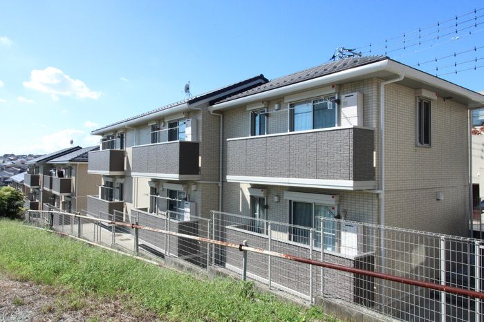 相鉄いずみ野線 緑園都市駅 徒歩6分 築13年