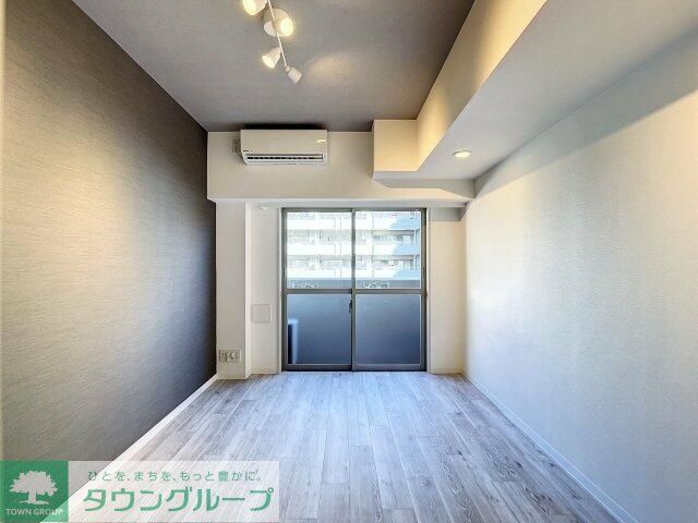 トーシンフェニックス新横濱イクシールの居間写真