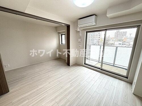 ＪＲ大阪環状線 鶴橋駅 徒歩7分 15階建 築2年の居間写真