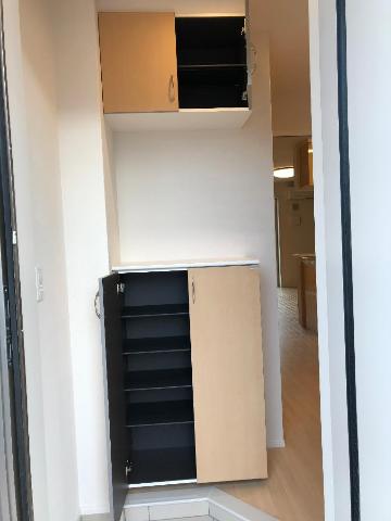 収納　シューズBOX
