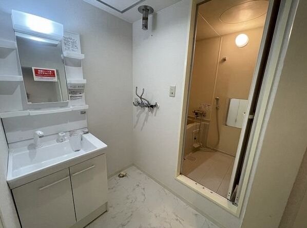 地下鉄東西線 南郷１３丁目駅 徒歩6分 5階建 築36年の内装写真