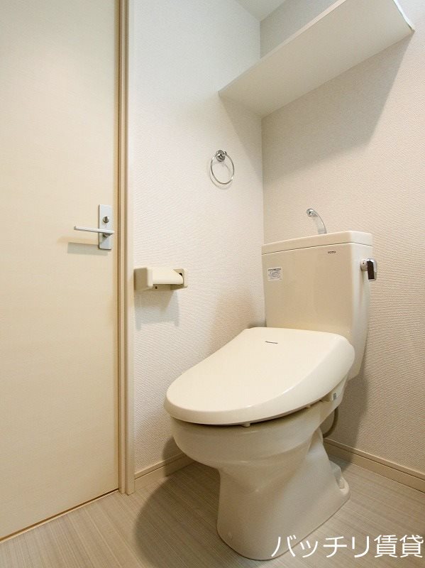 地下鉄東山線 今池駅 徒歩4分 2階建 築14年のトイレ写真