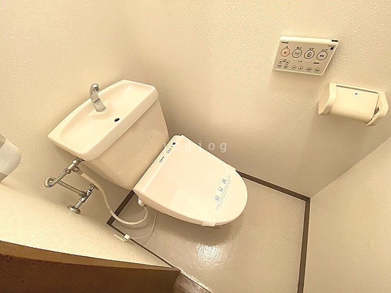 トイレ　ウォシュレット付です！