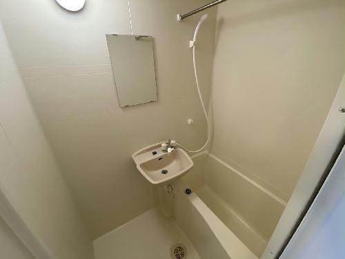 バス・シャワールーム　設備・仕様は号室により異なる為、現況を優先致します。