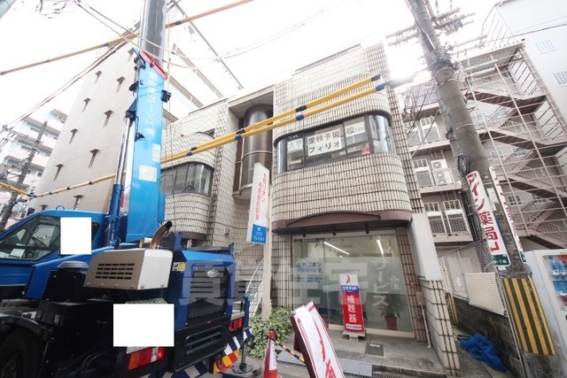 生駒市元町のマンションの建物外観