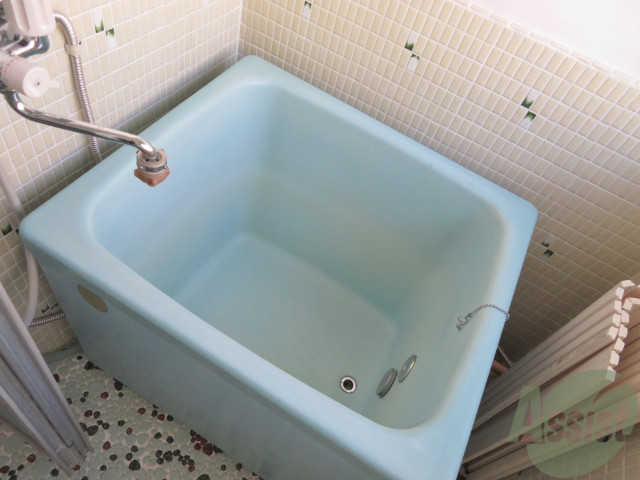 バス・シャワールーム　追い焚き機能が付いていますのでいつでも温かいお風呂に入れます