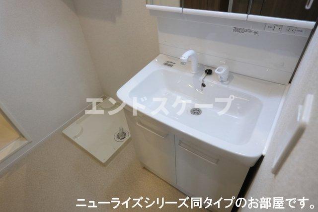 【前橋市川端町のアパートの洗面設備】