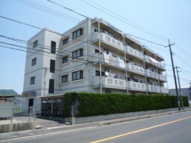 松江市東津田町のマンションの建物外観