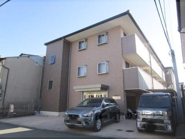 京都市西京区桂上豆田町のマンションの建物外観
