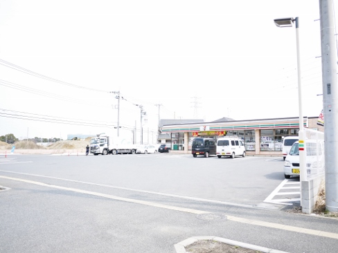 コンビニ　セブンイレブン柏サイエンスパーク店（コンビニ）まで207m