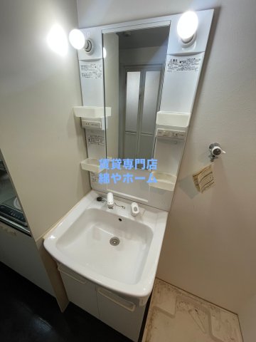 洗面設備　朝の身支度には欠かせない独立洗面化粧台