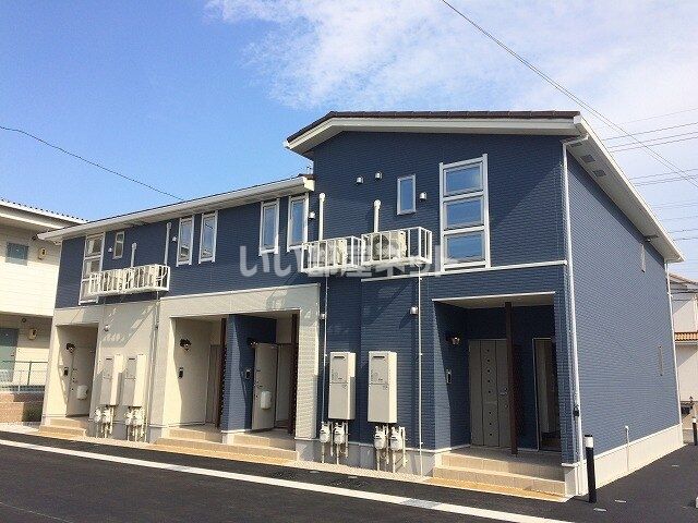 半田市瑞穂町のアパートの建物外観