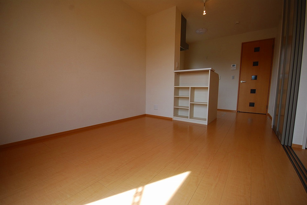 居室・リビング　リビング　※別号室参考写真