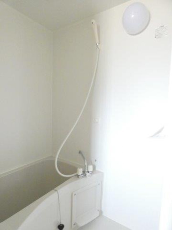 バス・シャワールーム　図面と現状に相違がある場合には現状を優先．．．