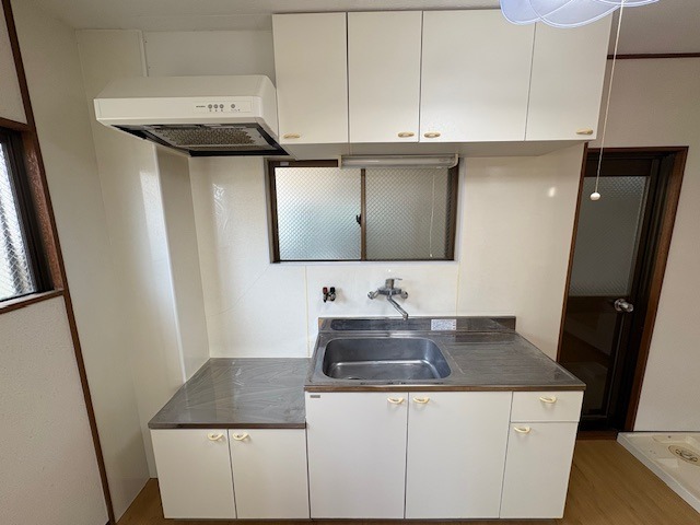 キッチン　入れけ済みの浴室