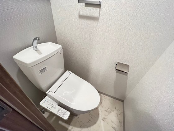 トイレ　※別部屋の写真です