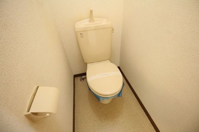 トイレ　☆　清潔感のあるトイレです　☆
