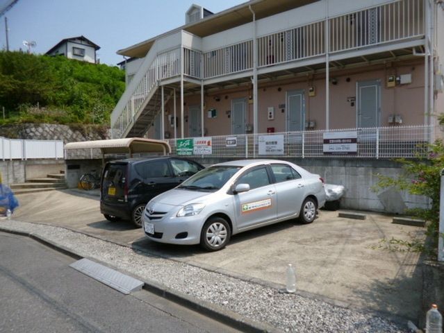 駐車場　～敷地内駐車場あると便利ですよ～