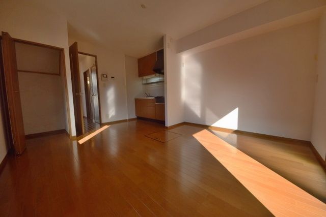 居室・リビング　★1階テラス側から見たリビングです★