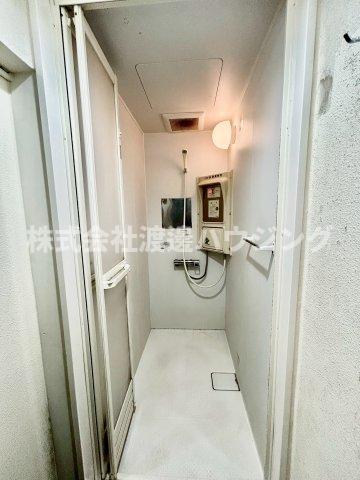 バス・シャワールーム　共用シャワールームあり