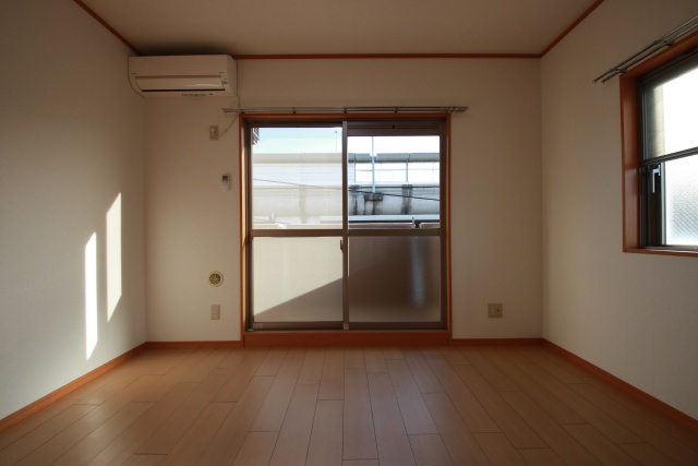 居室・リビング　※別室の参考写真の為、現況優先です。